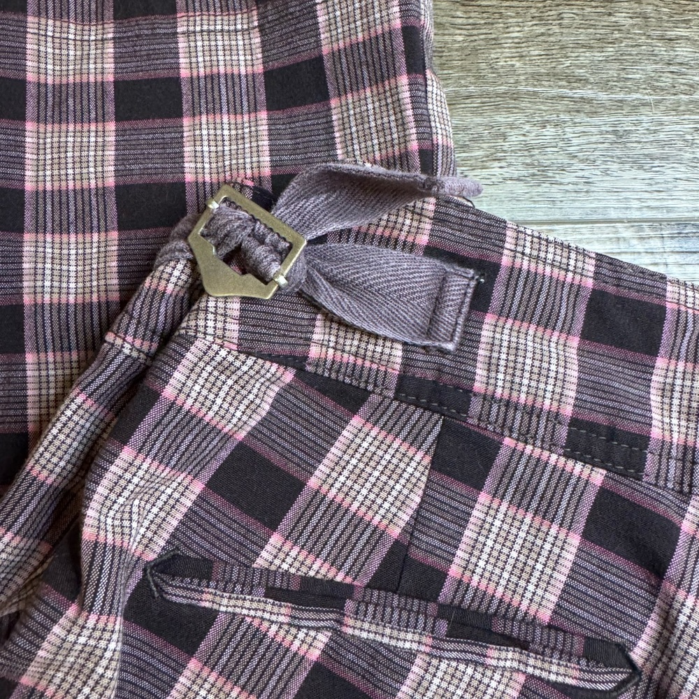 Lost Black and Pink Plaid Women's Cropped Pants - Picture 12 of 12